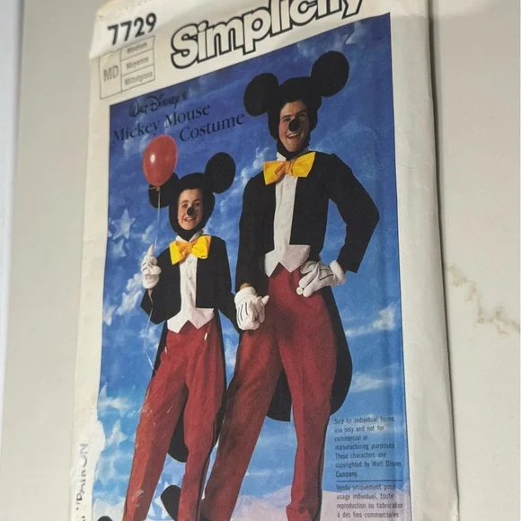 Simplicity Sewing Pattern Mickey Mouse costume - Picture 1 of 2